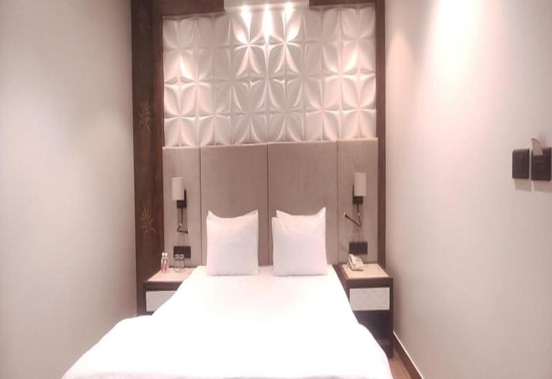 Harilal Hotel Патна Екстериор снимка